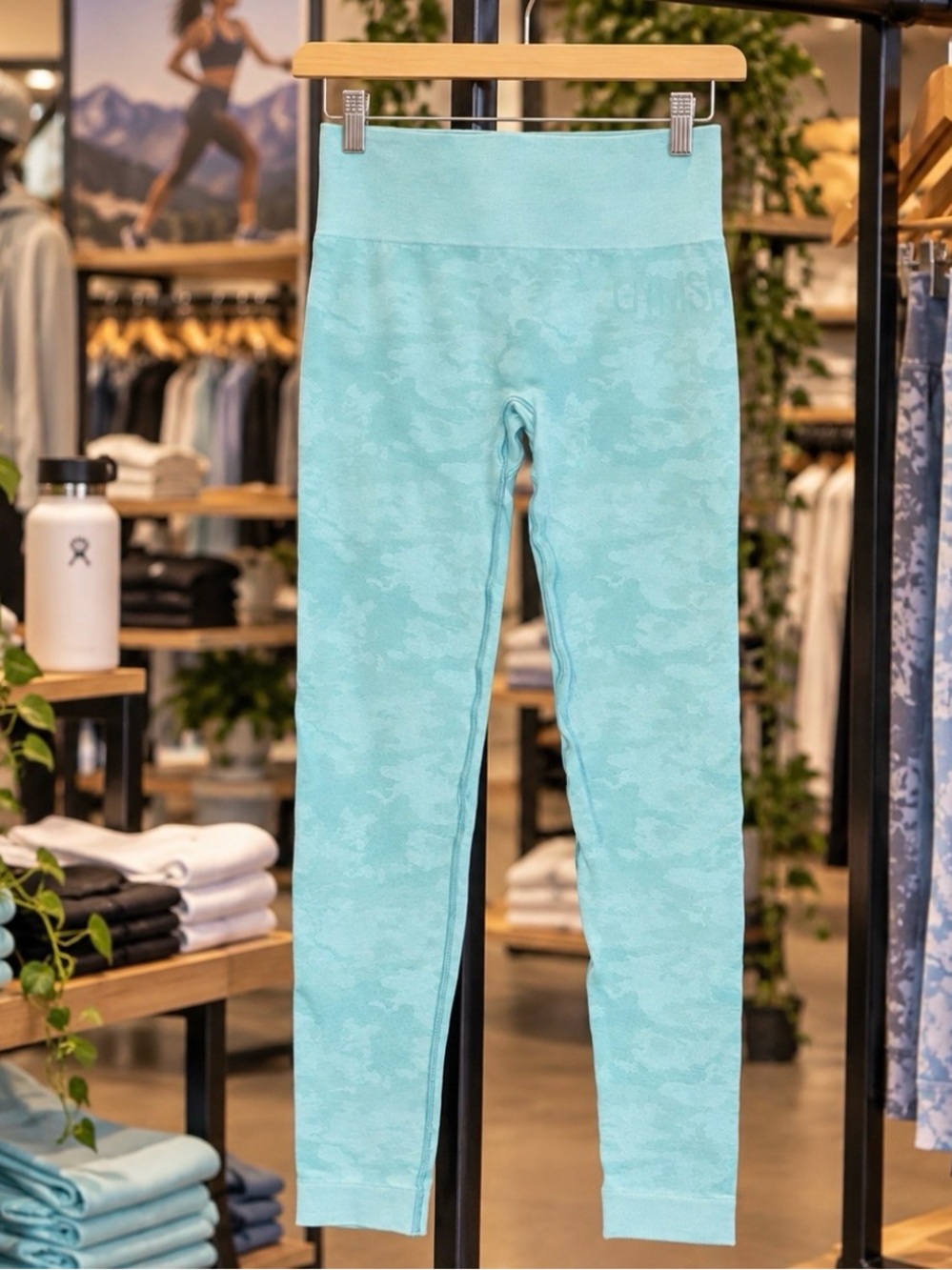 Gymshark Blue Camo Seamless Athletic Scrunch Butt Leggings Women's Small
